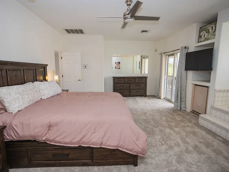 2320 Snead Dr — Photo 40