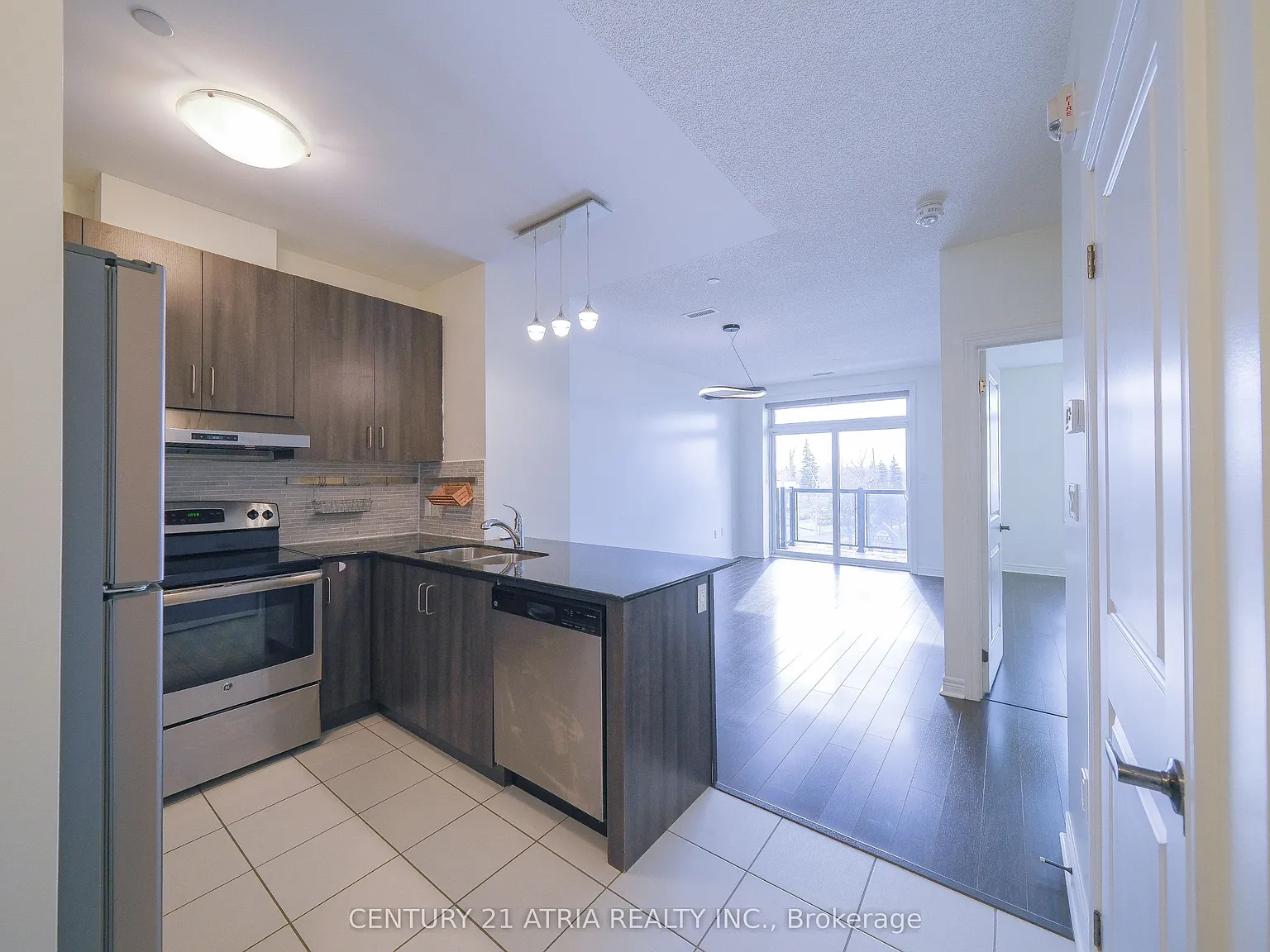 2 bed, $2,200 — Photo 4