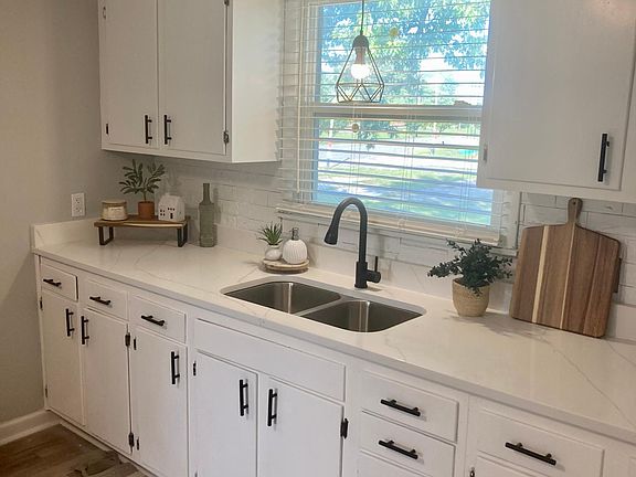 5th image of 1601 Central Ave #1607-2