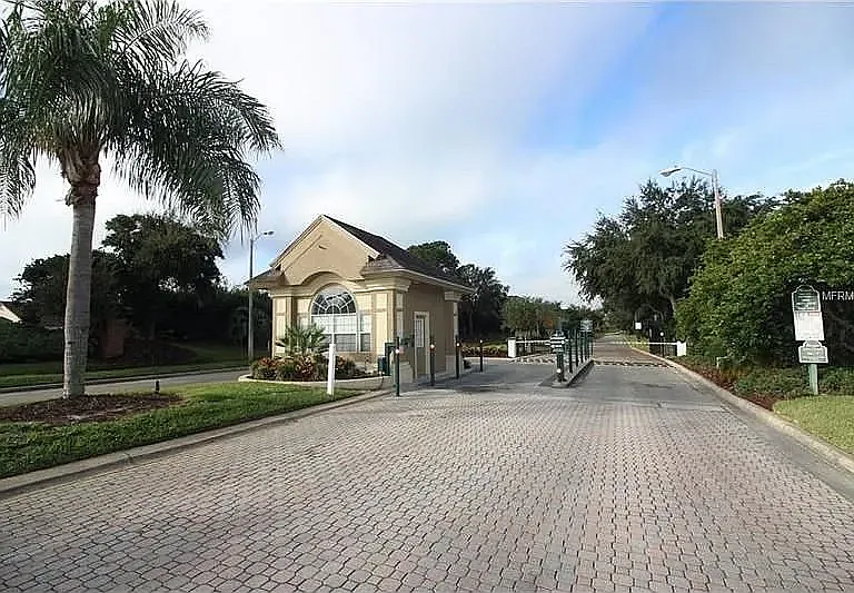 2427 Copperhill Loop — Photo 4