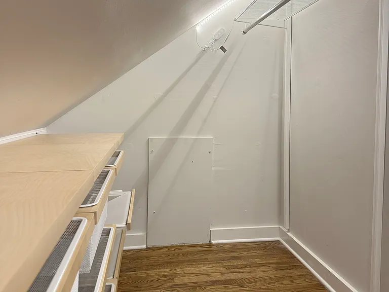 207 Morton Ave — Photo 20