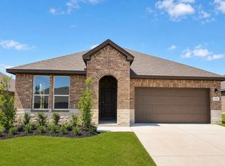 105 Tyler St, Grandview, TX 76050