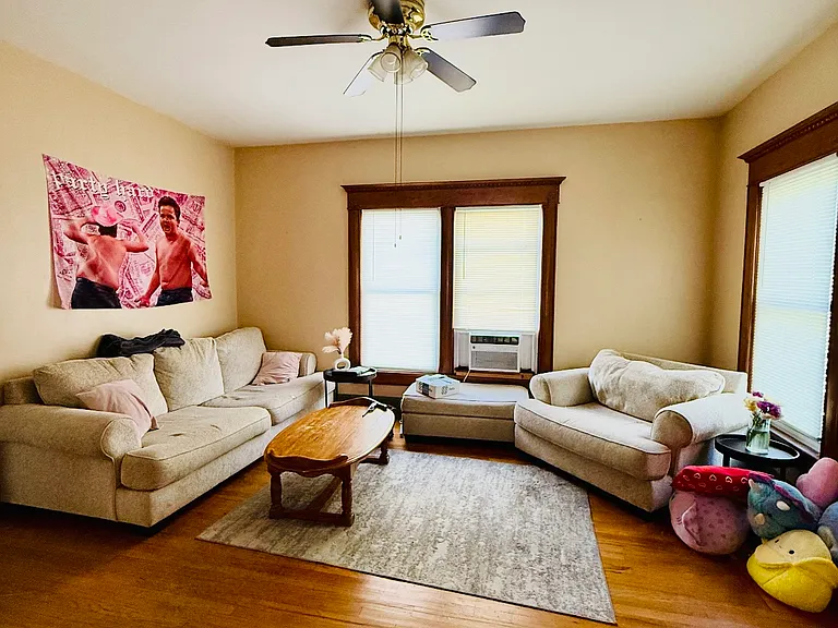 805 N Catalpa St — Photo 4