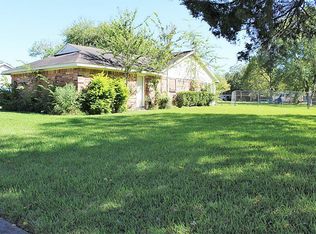 215 Cole St, Webster, TX 77598