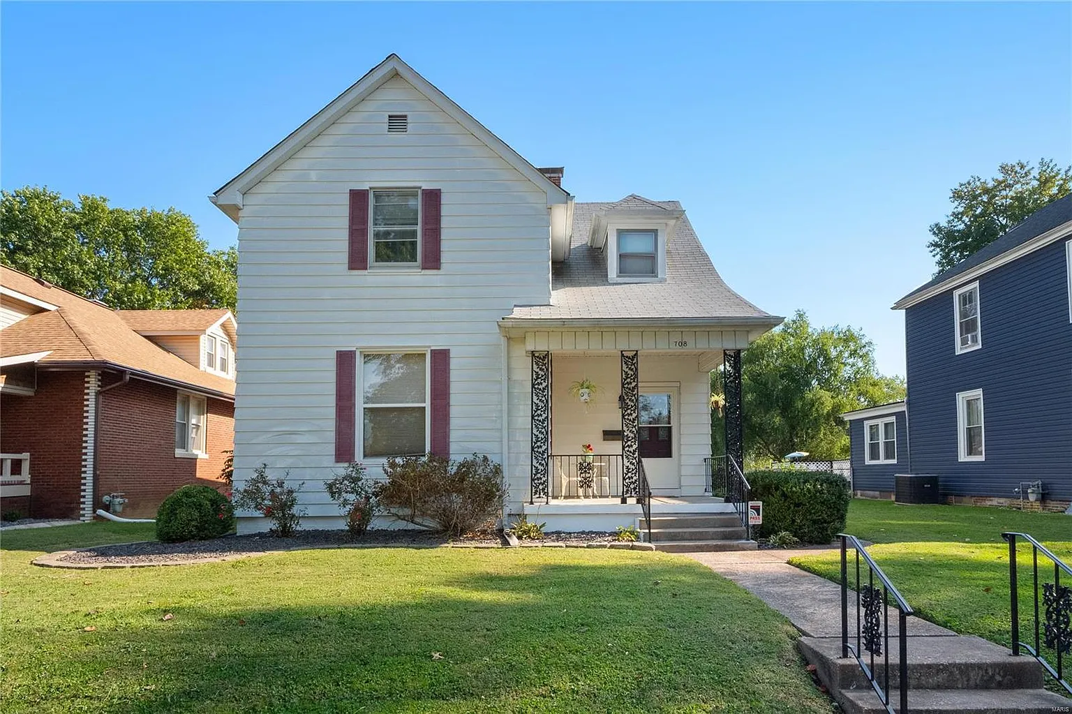 708 Forest Ave photo 1