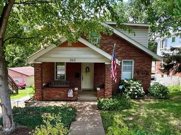 843 N Florissant Rd, Saint Louis, MO 63135
