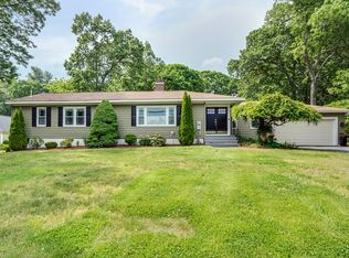 41 Pine Hill Rd, Chelmsford, MA 01824