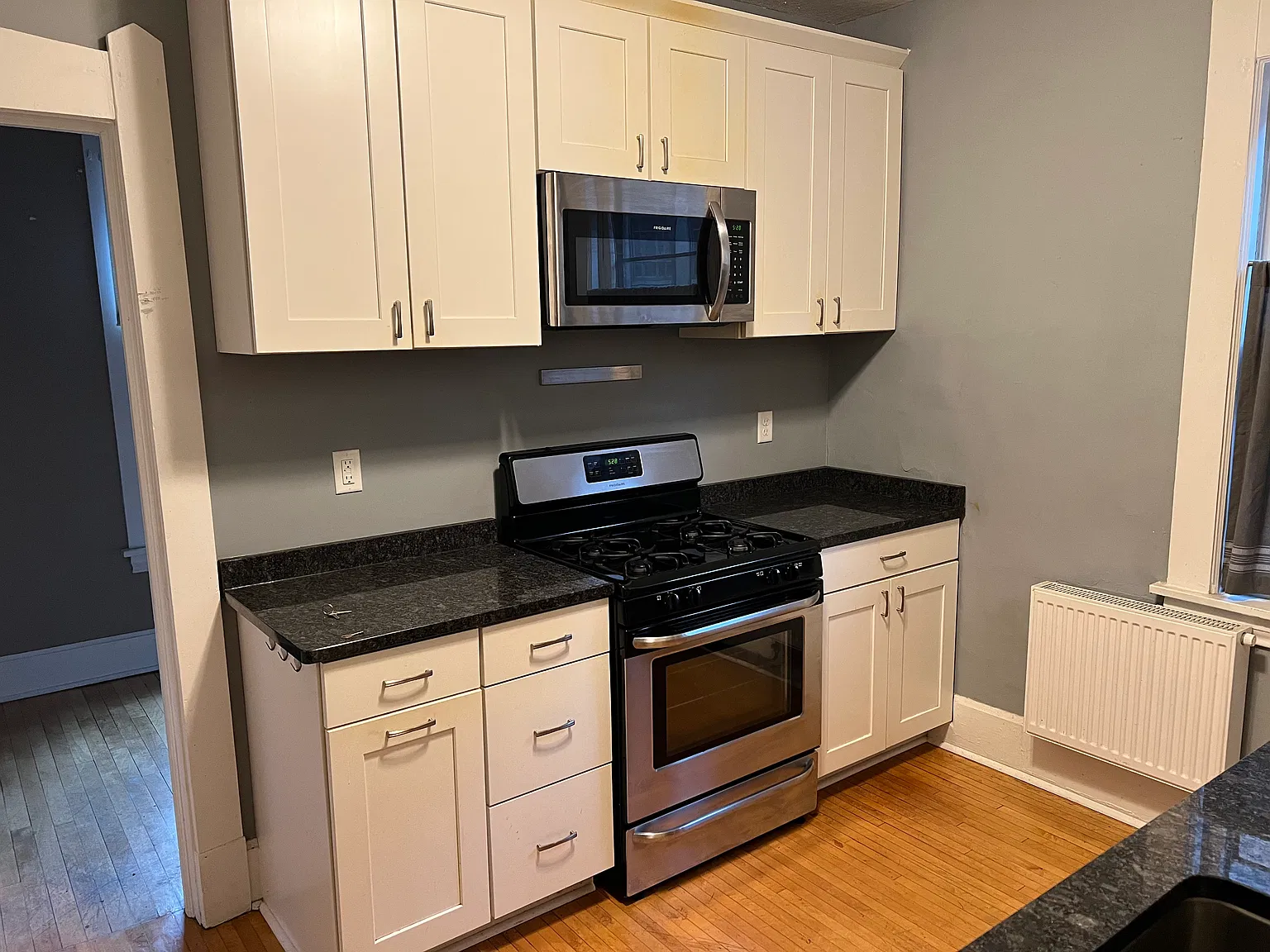 694 Grand Ave — Photo 4
