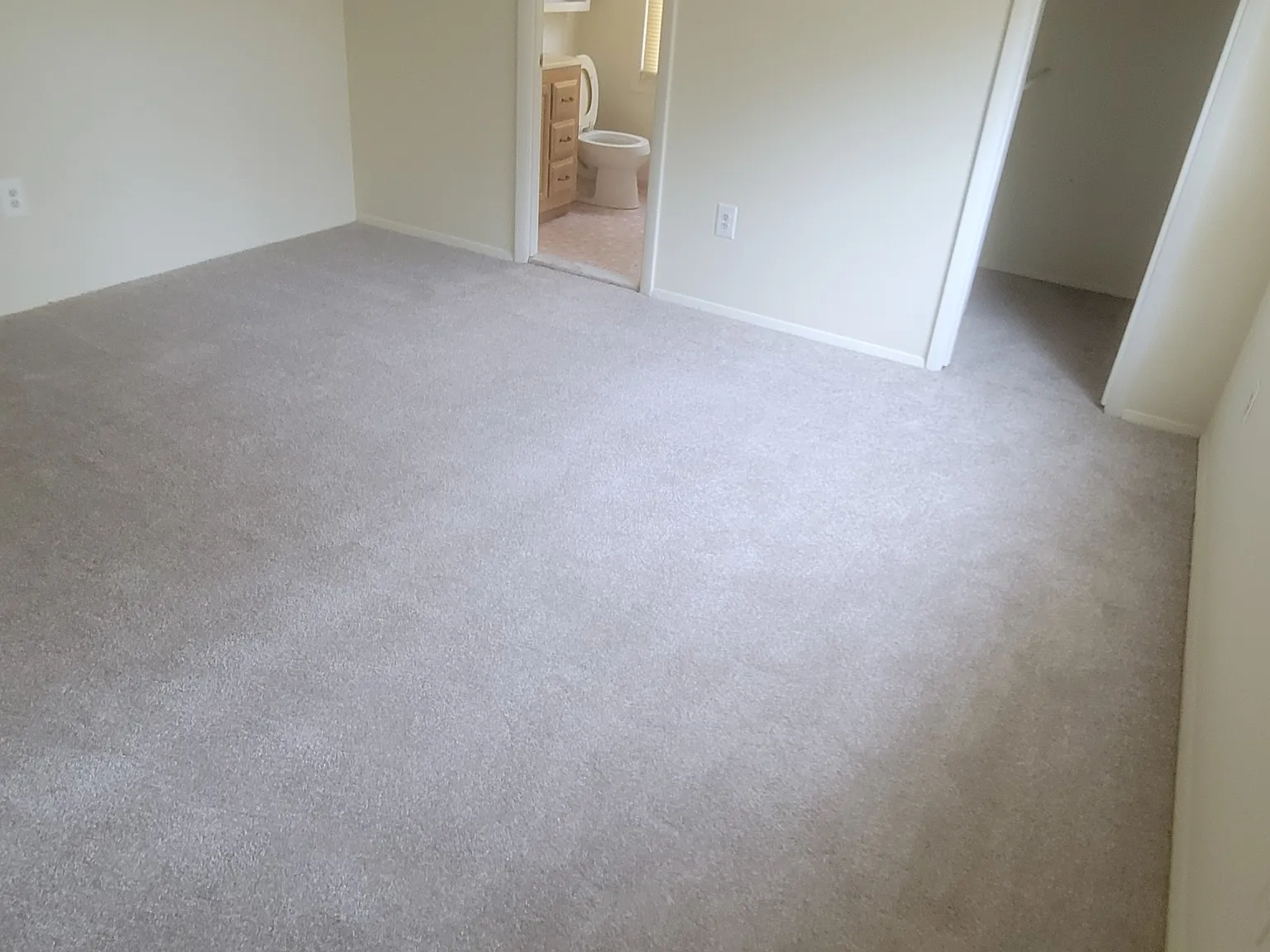 5 bed, 3.5 bath, 1620 sqft, $3,750 — Photo 2