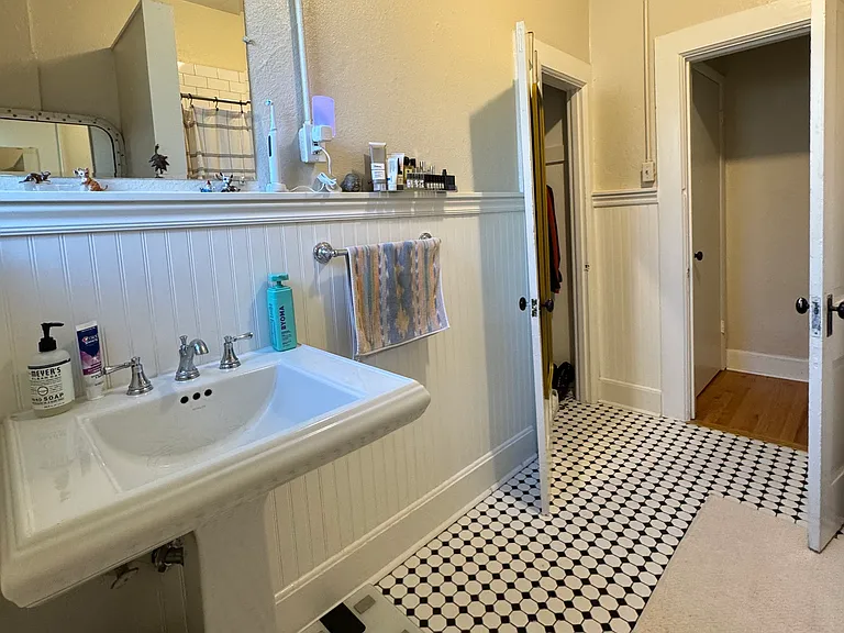 1638 N Franklin St #4 — Photo 7