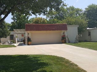 1861 S 116th St, Omaha, NE 68144