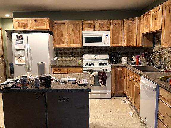 2nd image of 908 17th St NE