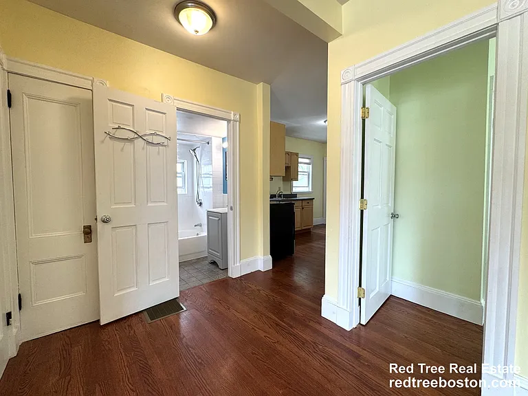 71 Winchester St #1 — Photo 8