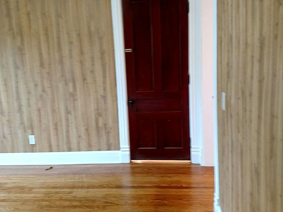 2nd image of 6 Sawyer Ave