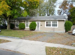 41 Scrapetown Rd, Pemberton, NJ 08068