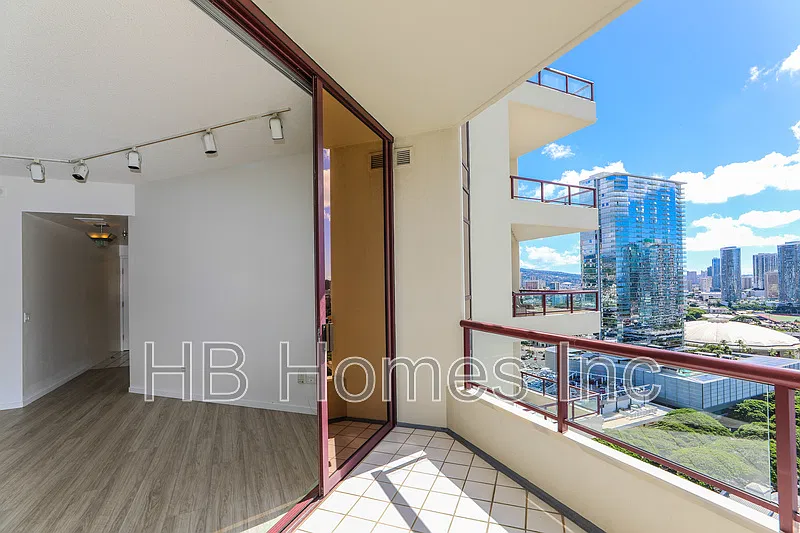 2 bed, 2.0 bath, 911 sqft, $4,300 — Photo 4