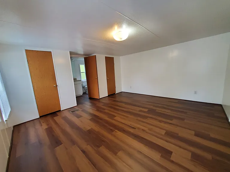 Master Bedroom 13' x 15'