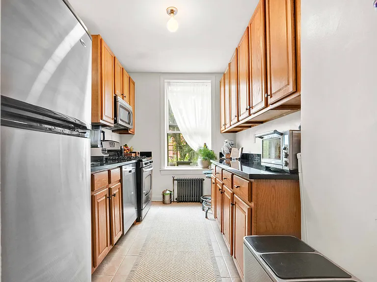 568 Saint Marks Ave #2B — Photo 12