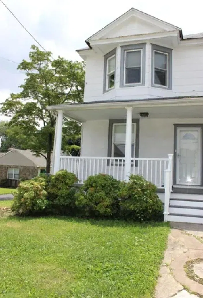 2 bed, 2.0 bath, 1275 sqft, $2,395 — Photo 1
