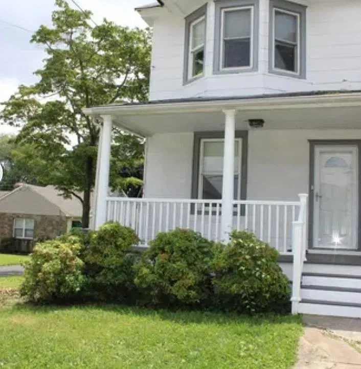 2512 Maple Ave