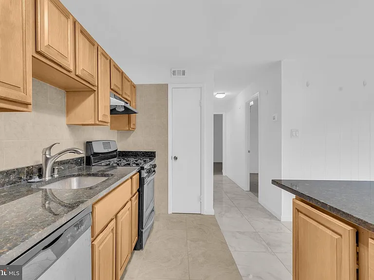 12413 Braxfield Ct #3 — Photo 6