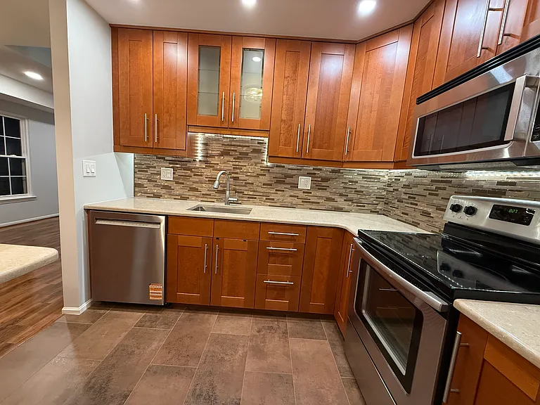 46 Woodbine Ct — Photo 5