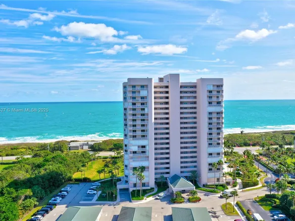 5051 N Highway A1a APT 6, Hutchinson Island, FL 34949