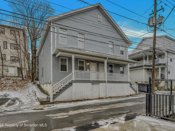 609 Moir Ct, Scranton, PA 18510