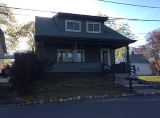 11 Willard St, Warwick, RI 02889
