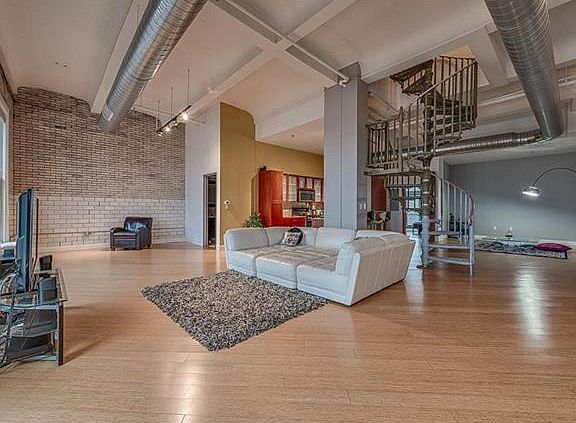 2nd image of 1132-1140 Washington Ave #901
