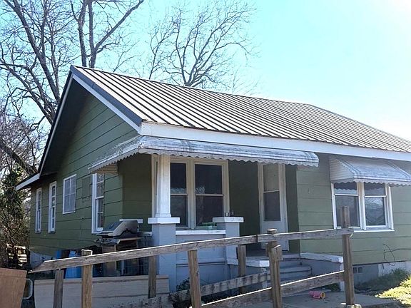 2nd image of 4 Ridge St