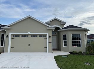 3059 Golden Bear Dr, Sebring, FL 33872