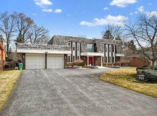 2145 Oneida Cres, Mississauga, ON L5C 1V7