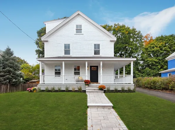 56 Riverside Ave, Concord, MA 01742
