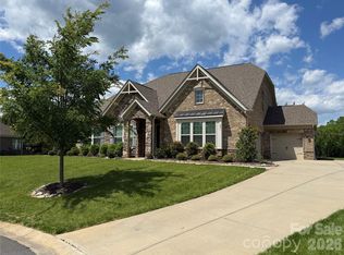 401 Hollyhock Dr, Matthews, NC 28104