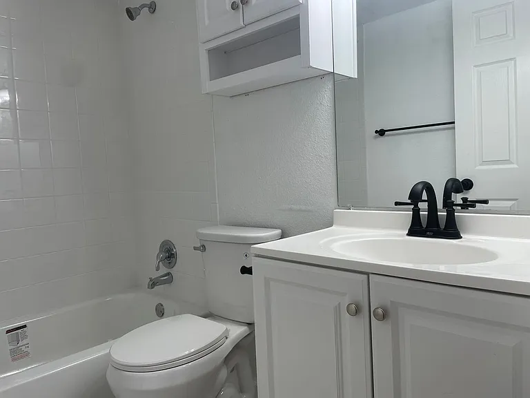 2803 Hemphill Park #B-110 — Photo 10