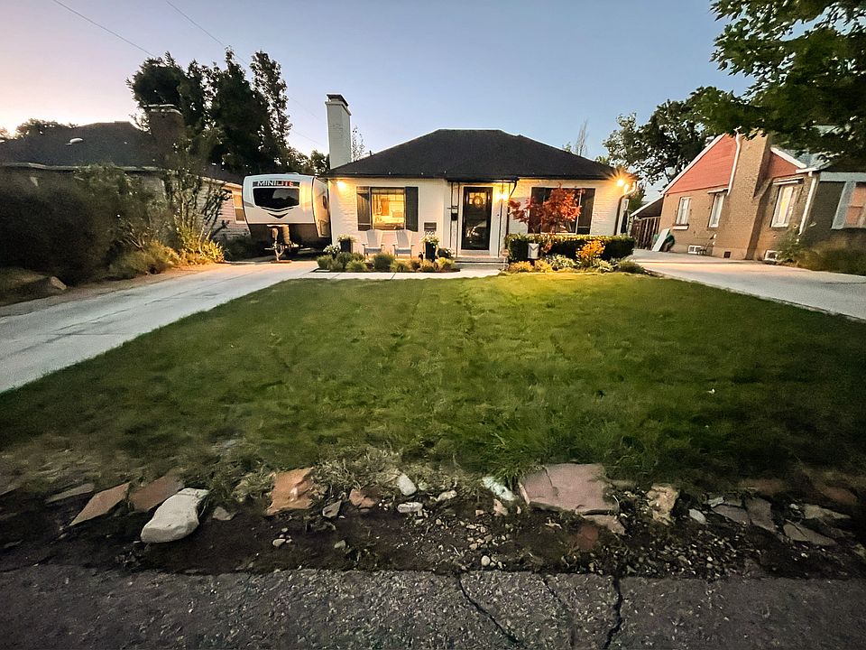 1st image of 979 E Lorraine Ave