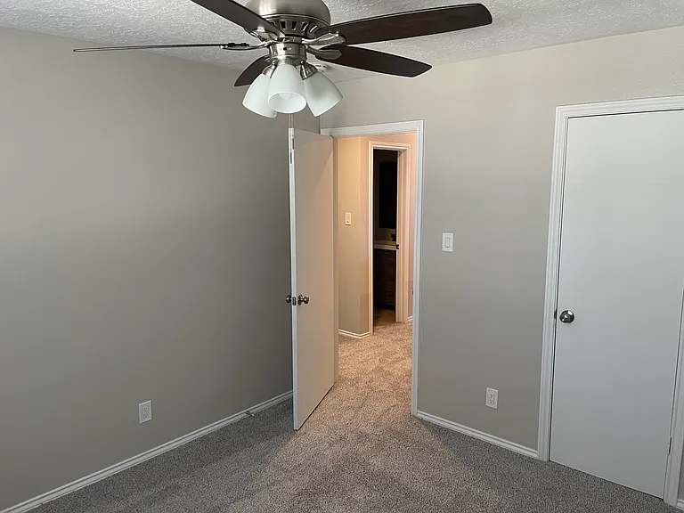 N Willow Dr — Photo 19