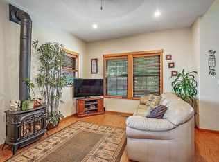 618 Shadow Way, Central Point, OR 97502
