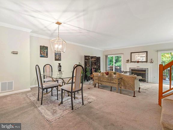 3rd image of 9661 Horsham Dr