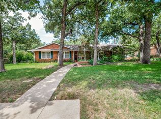 1756 Azteca Dr, Fort Worth, TX 76112