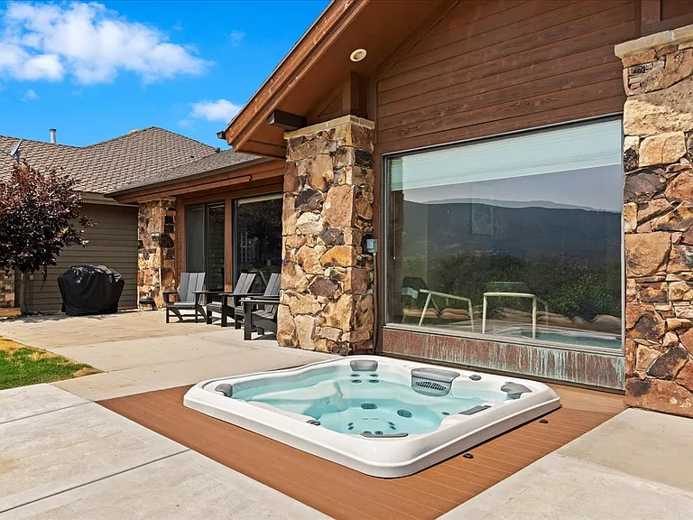 4378 Sunrise Dr — Photo 29
