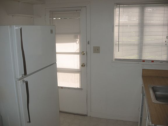 5th image of 506 E Church St