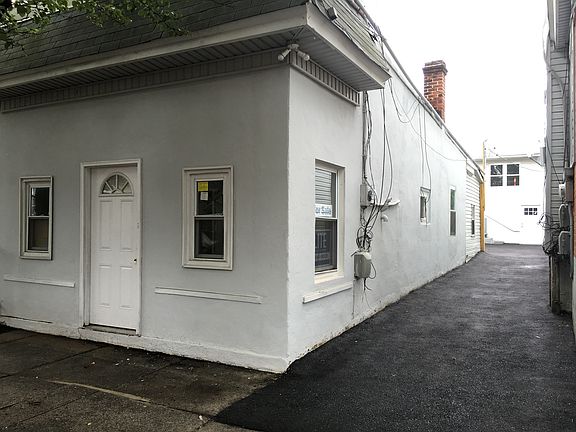2nd image of 79 Lake St