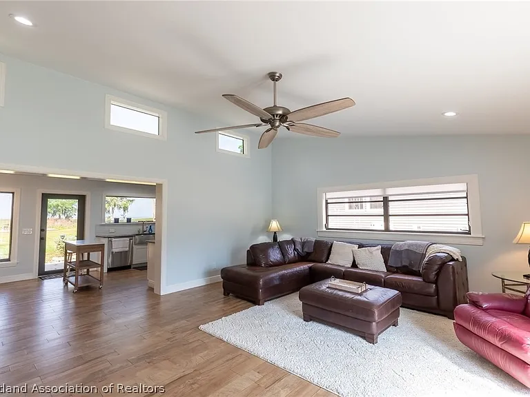 102 Squirrel Point — Photo 9