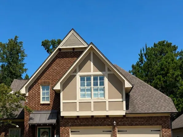 215 Lorrin Ln, Westover, AL 35147