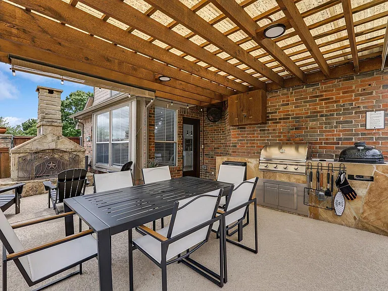4205 Vista Creek Dr — Photo 43