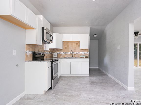5th image of 3023 Greenacres