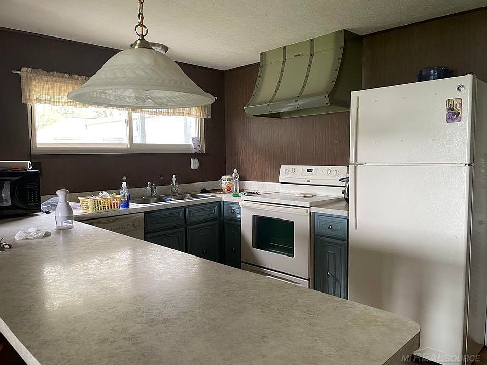 s.satomin 7529 S River Rd, Marine City, MI 48039 [Updated 8/26]