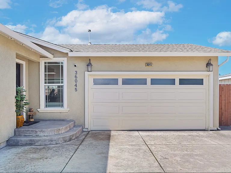 36045 Haley St — Photo 26